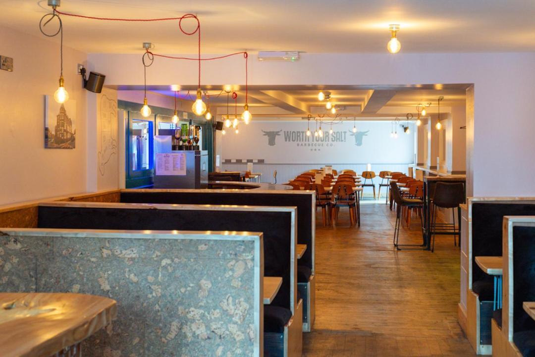 Hampton Hotel & Restaurant Лландріндод-Веллс Екстер'єр фото